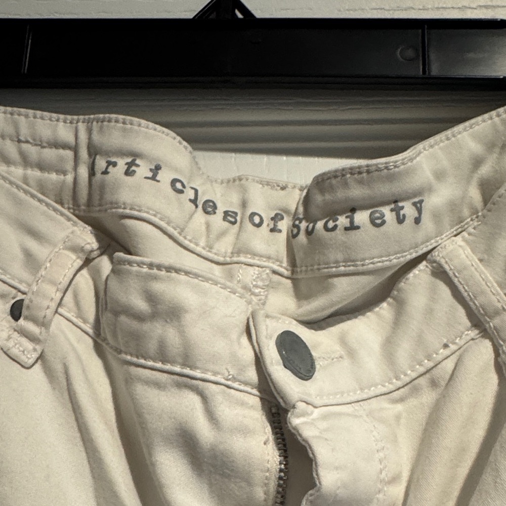 Articles Of Society Women's Skinny Jeans in white - Picture 2 of 6